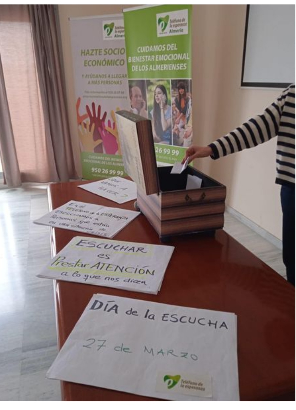 El Teléfono de la Esperanza de Almería ha presentado hoy el Chat Esperanza, un servicio de atención psicológica online, gratuito y anónimo, dirigido a adolescentes y jóvenes. 